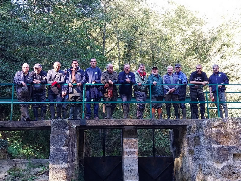 Opération nettoyage sur l’Eau Bourde à Rouillac